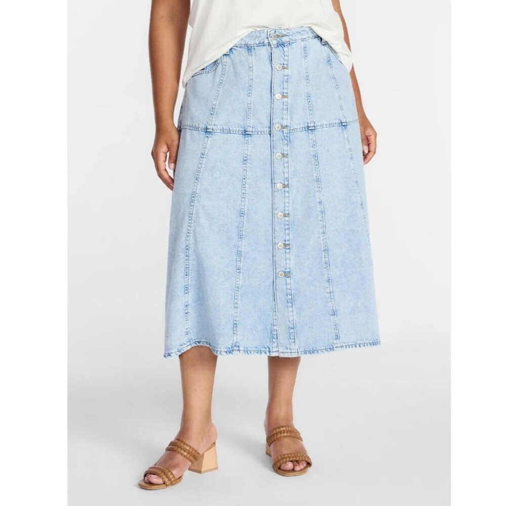 NWT Terra & Sky Drapey Button Front Denim Skirt Light Wash Women's 24W